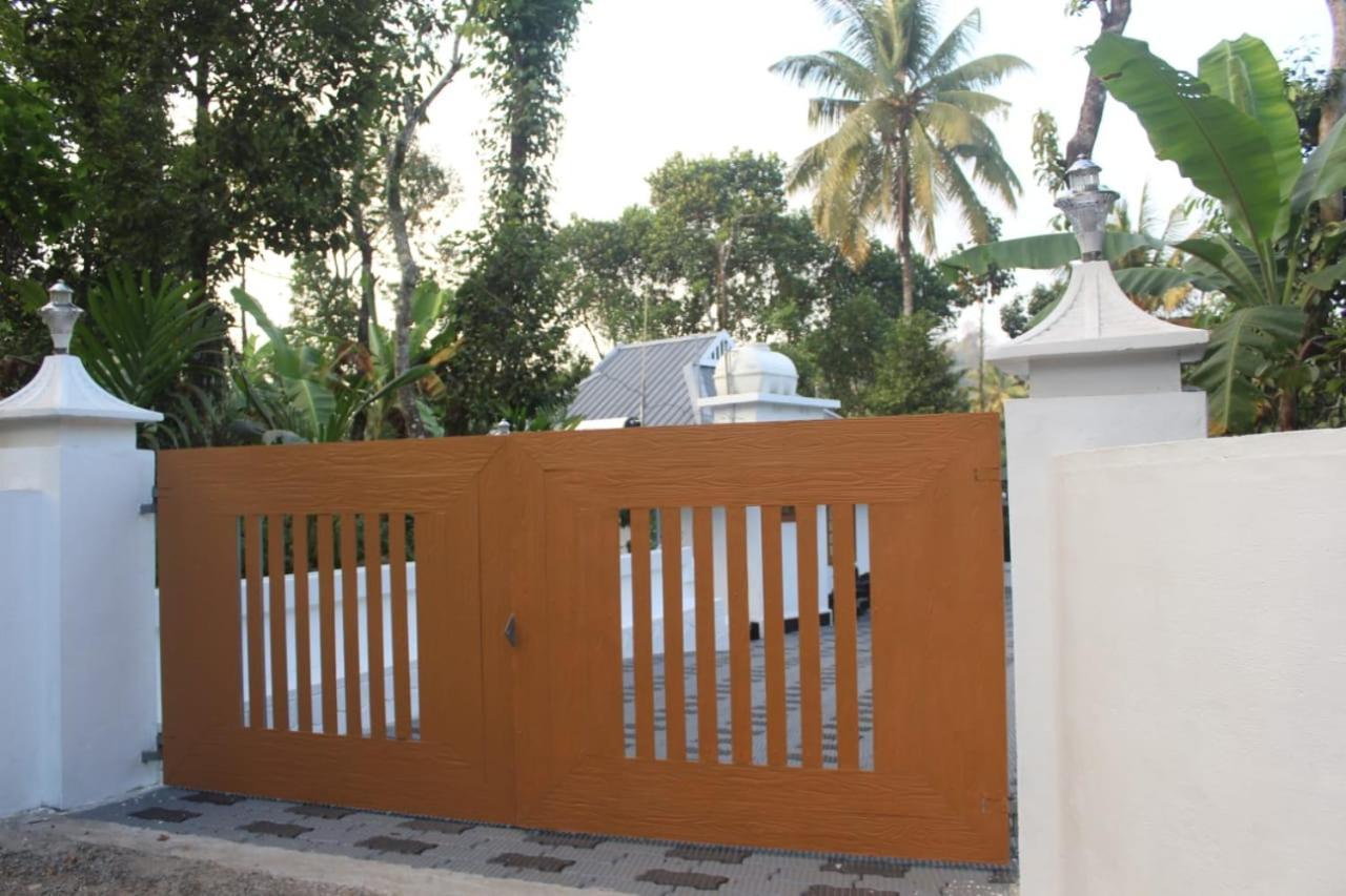 4 Acre Woods Farm Stay مونار المظهر الخارجي الصورة